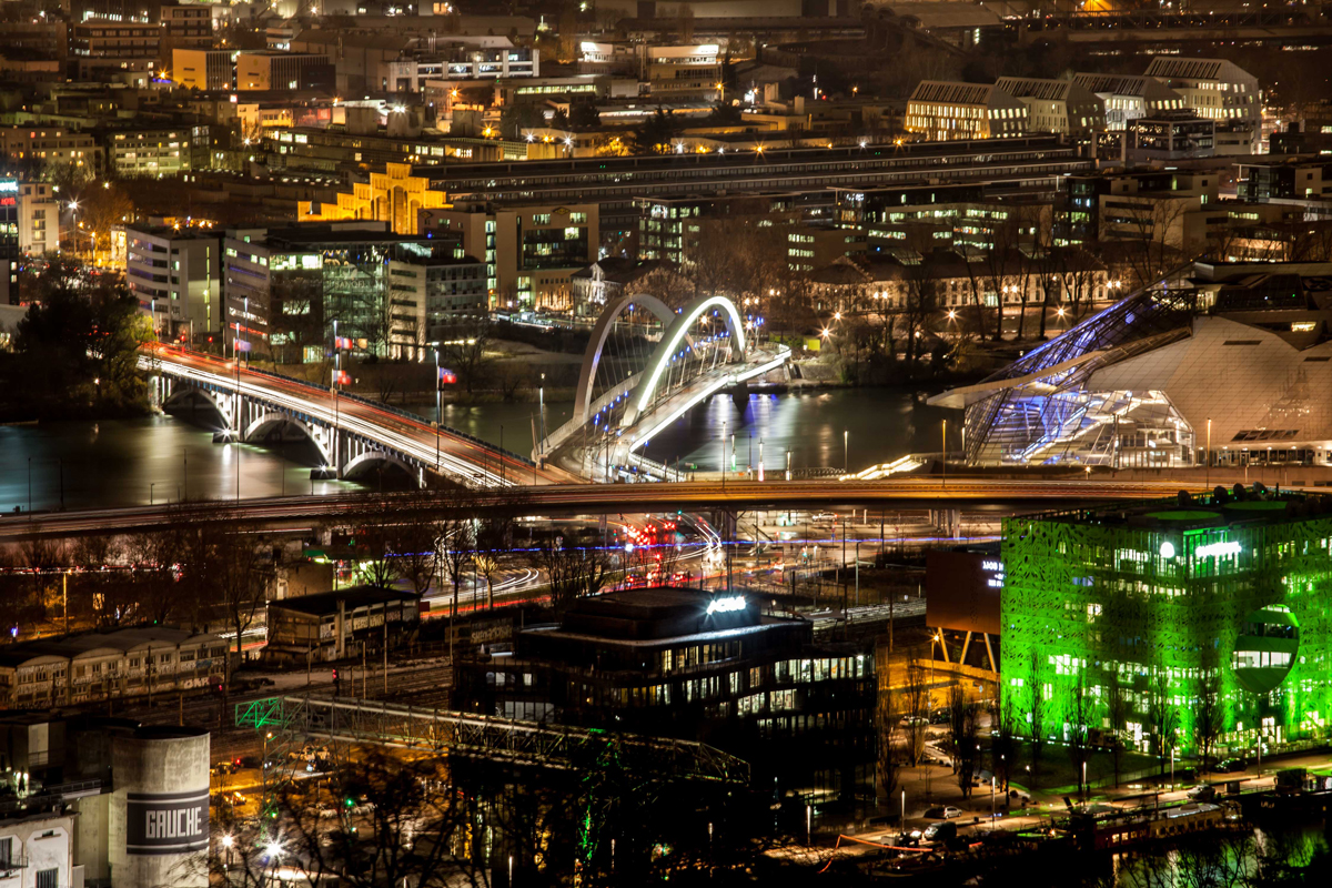 bruno paccard - theme : Lyon, un certain point de vue : confluence-nuit