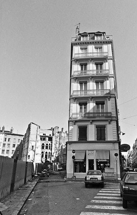 Bruno Paccard Rétrospective - Angle rue mercière